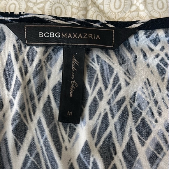 BCBG Max Azria women’s Adele printed wrap dress~ Medium - Picture 12 of 13